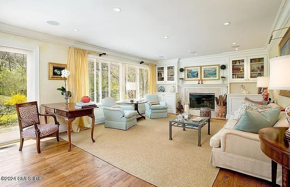 3 bed, 3.0 bath, 2233 sqft, $10,500 — Photo 3