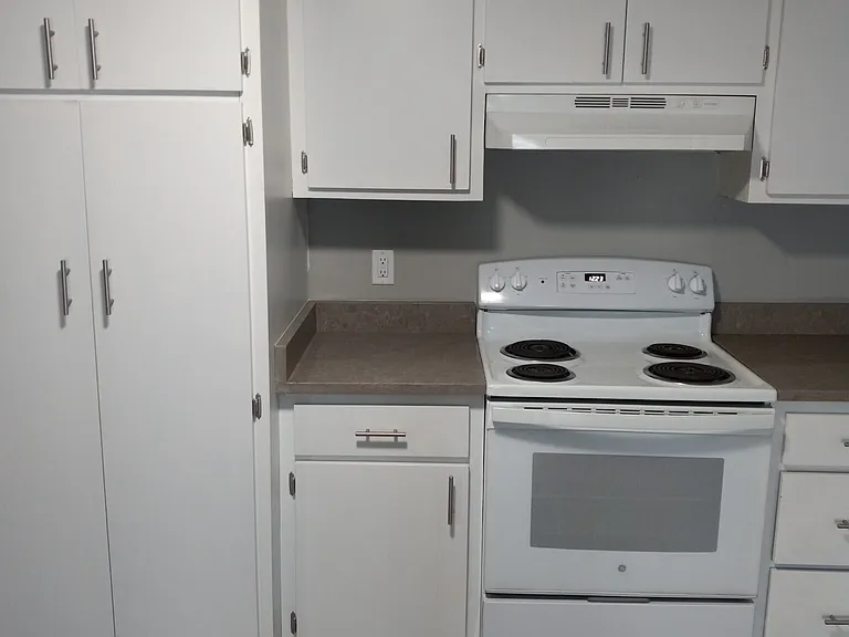 566 Washington St #1 — Photo 6