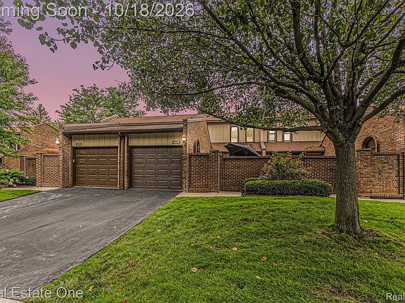 2nd image of 1227 Kirts Blvd #B