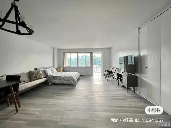 1203 River Rd APT 19A, Edgewater, NJ 07020