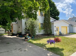 118 E 3rd St, Gaylord, MI 49735