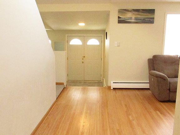 2nd image of 99 Southwind Trl