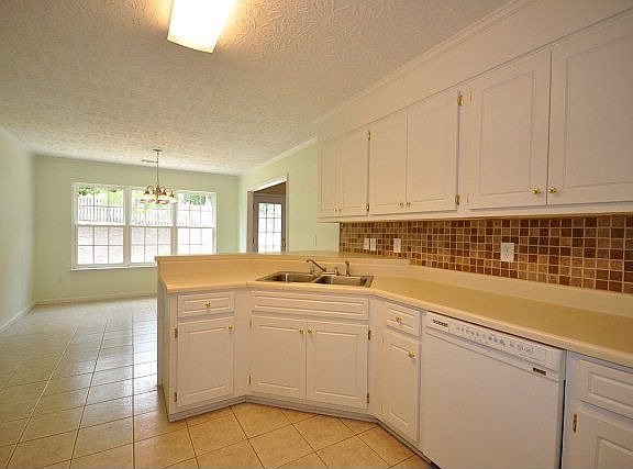4th image of 417 Millhollow Ln