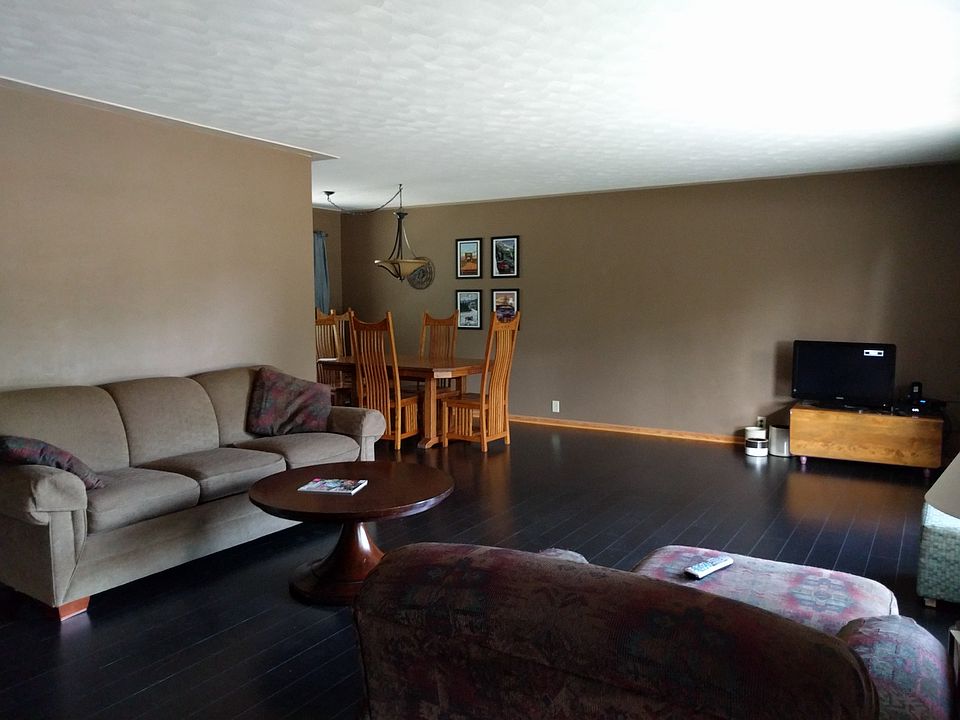 1st image of 521 William St