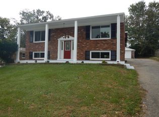 5902 Whispering Hills Blvd, Louisville, KY 40219