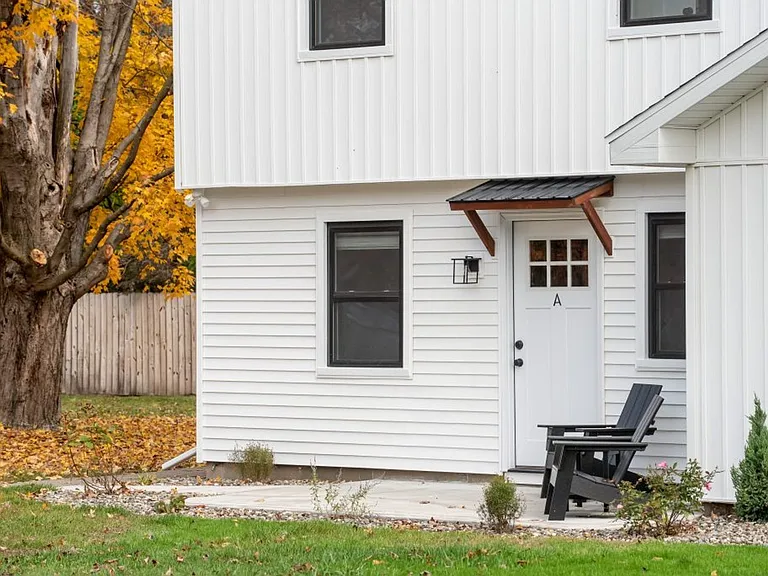6-14 Kirby Rd — Photo 32