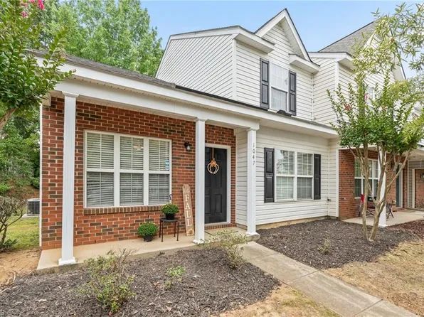 1047 Oak Blossom Way, Whitsett, NC 27377