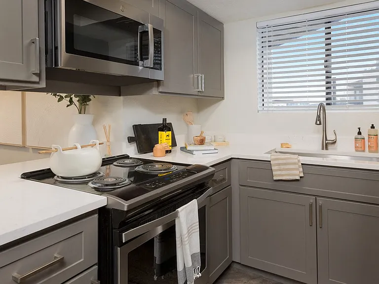 The Joshua Apartments — Photo 1