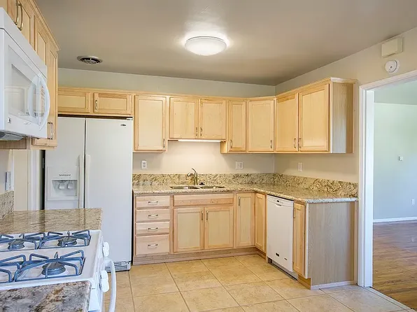 4621 Saratoga Ave, San Diego, CA 92107