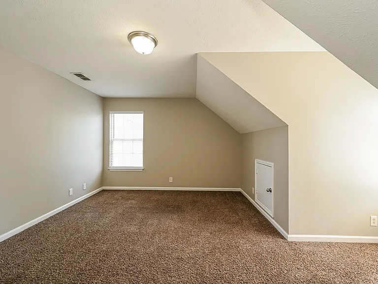 843 Kanatak Ln — Photo 15