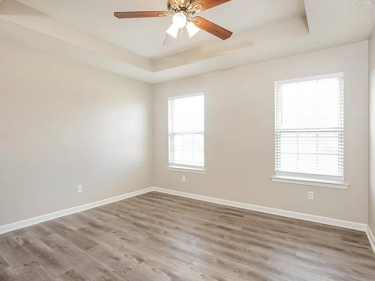 517 Hackney Dr — Photo 12