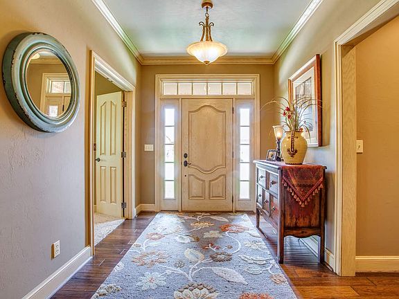 3rd image of 2408 Waterford Ct