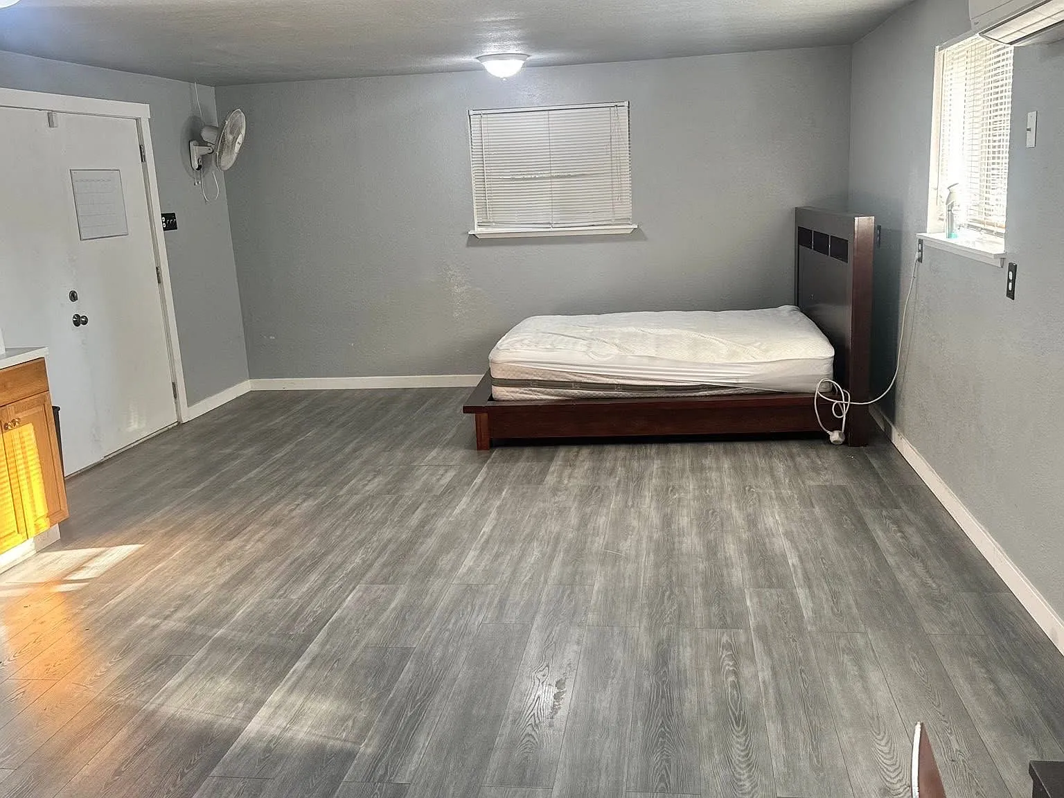 Studio, 850 sqft, $1,500 — Photo 2