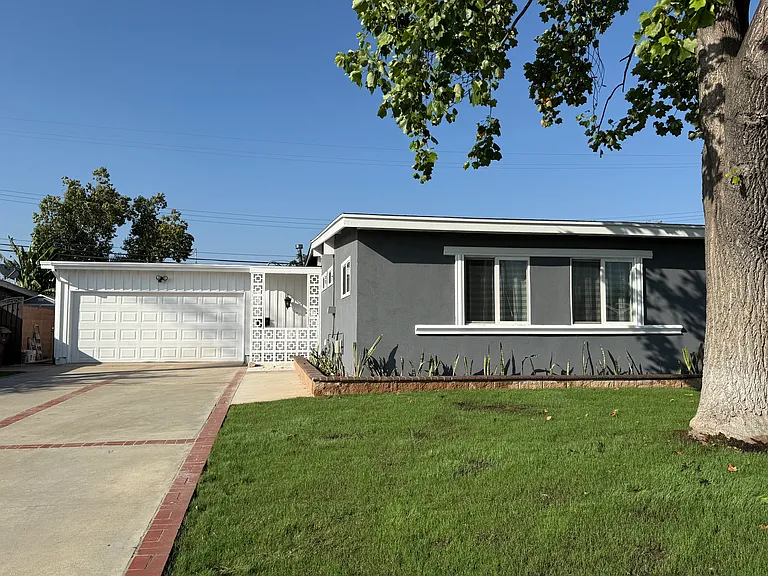 13833 Fairgrove Ave — Photo 1