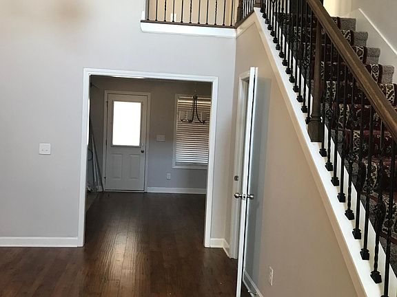 5th image of 512 Trudy Dr