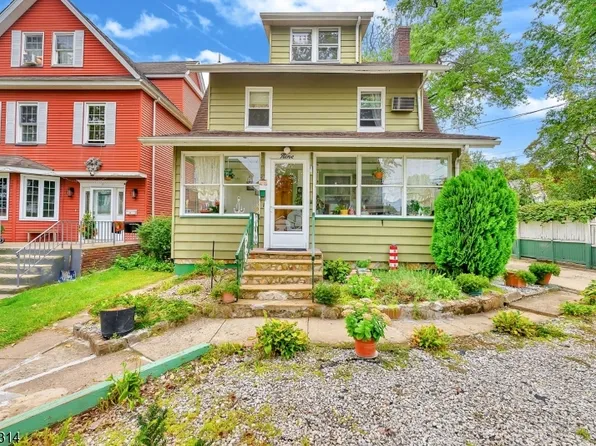 9 Halcyon Pl, Bloomfield Twp., NJ 07003
