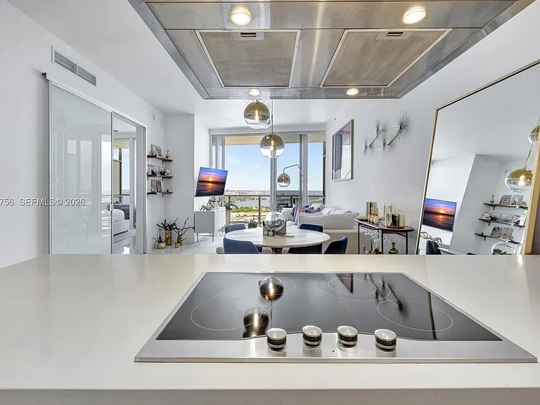 1100 Biscayne Blvd #4002 — Photo 14