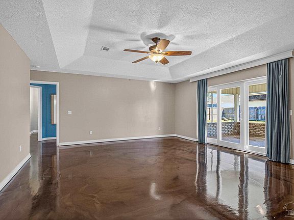 4th image of 2212 Blue Lake Dr