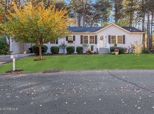 6 Cranberry Dr, New Egypt, NJ 08533