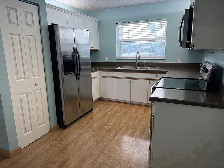 670 E Lake Jasmine Cir #106 — Photo 4