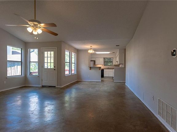 5th image of 12909 Campos Dr