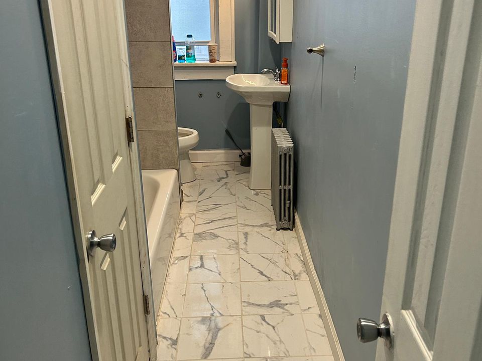 1st image of 358 S Long Beach Ave
