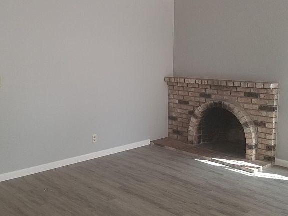 5th image of 2893 Pelican Dr