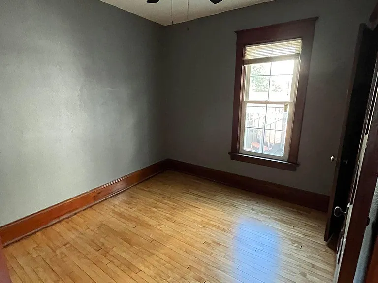 2959 S Kinnickinnic Ave — Photo 7