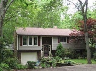 185 Greenwood Dr, South Kingstown, RI 02879