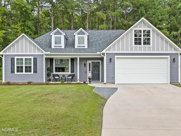 677 Winding Creek Road, Rocky Point, NC 28457