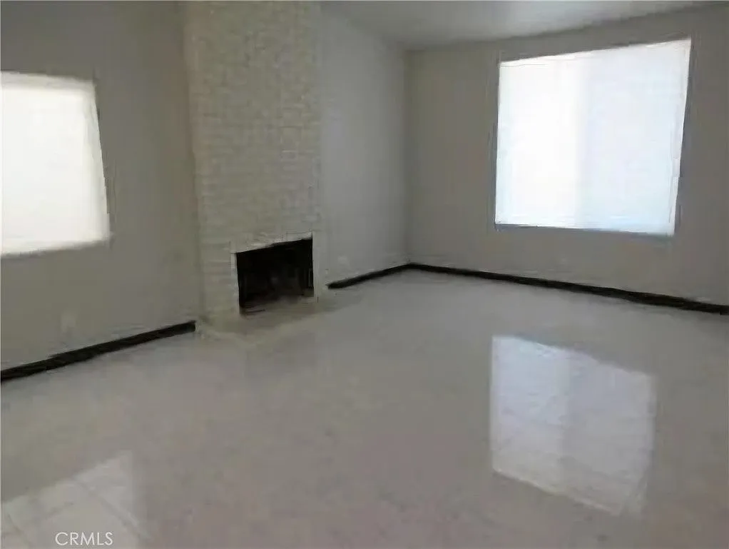 3 bed, 1441 sqft, $3,300 — Photo 3