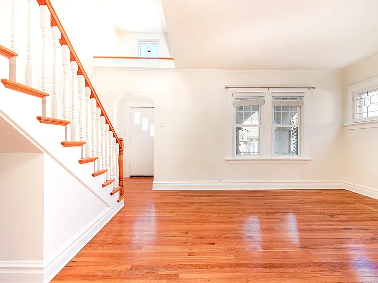 516 Goethe Ave — Photo 9