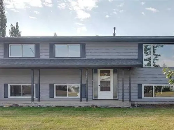 5607 N 48th Ave, Lacombe, AB T4L 1M7