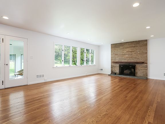 2nd image of 6 Jackson Rd