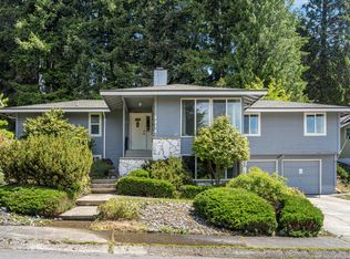 2218 137th Pl SE, Bellevue, WA 98005