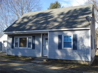 47 Maple Ave, Uncasville, CT 06382