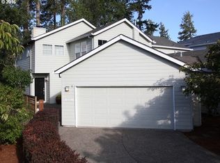 9351 SW Claridge Dr, Portland, OR 97223