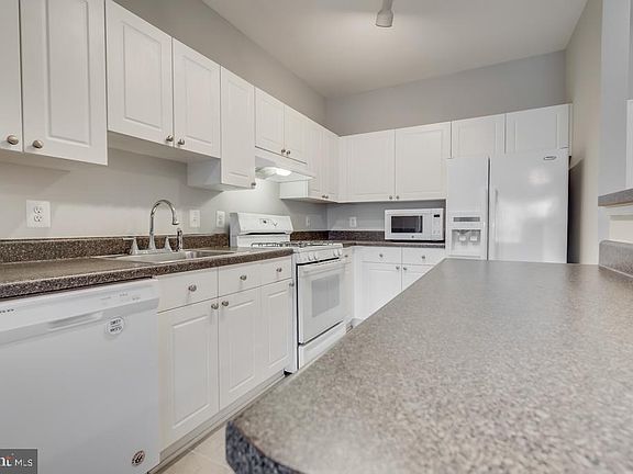 5th image of 3851 Aristotle Ct #1-313