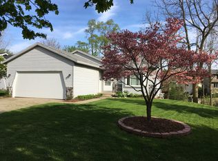 3280 Sunrise St SE, Grand Rapids, MI 49508