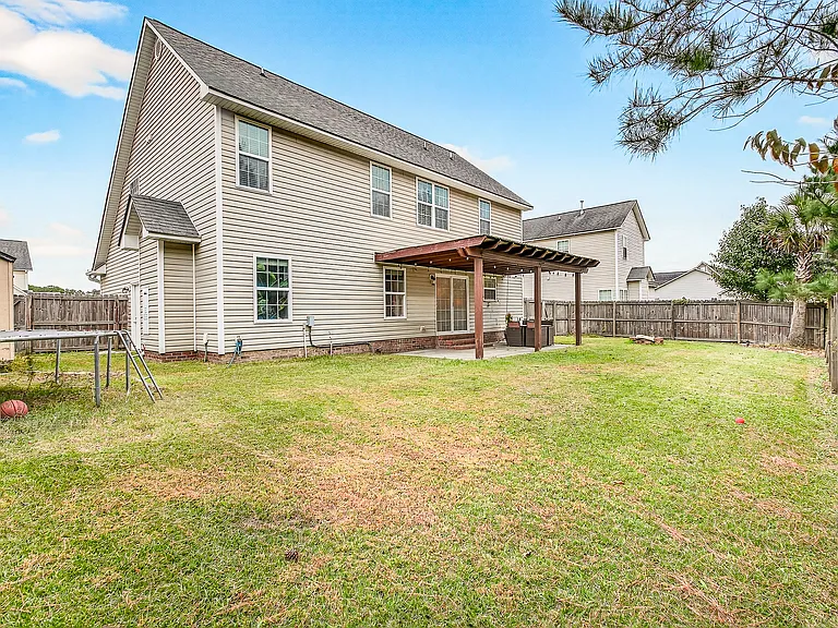 307 Brunswick Dr — Photo 11