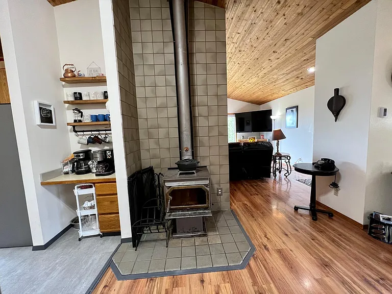 34373 Hilltop Dr — Photo 8