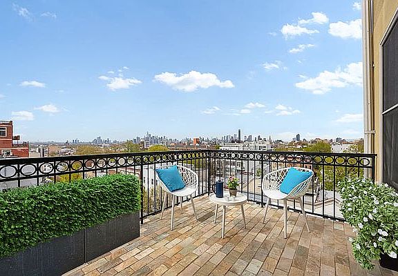 4th image of 710 6th Ave APT 6C