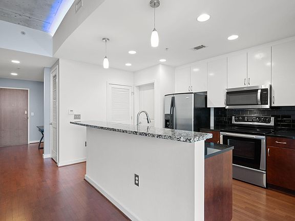 5th image of 777 N Ashley Dr Unit 1013