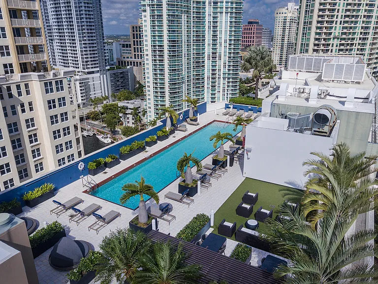 High Rise luxury rental apartments overlooking the New River in Fort Lauderdale, Florida near Las Olas Blvd.