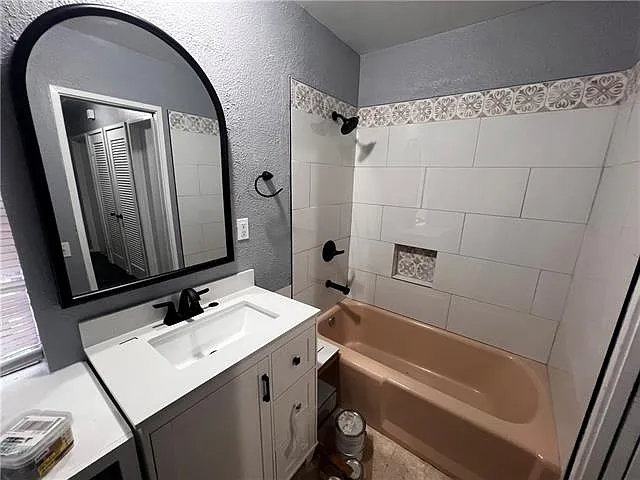 5704 Count Ln — Photo 10