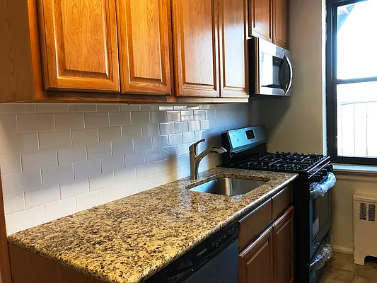 Rented by Prime Realty | media 5