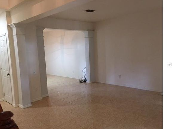 3rd image of 334 Oak Park Pl