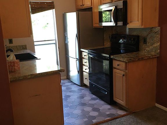 5th image of 150 Sharene Ln APT 210