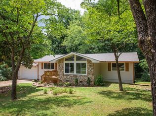 14 Holiday Ln, Chattanooga, TN 37415