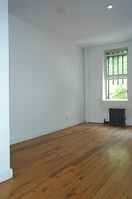 Rented by Tower Brokerage | media 17